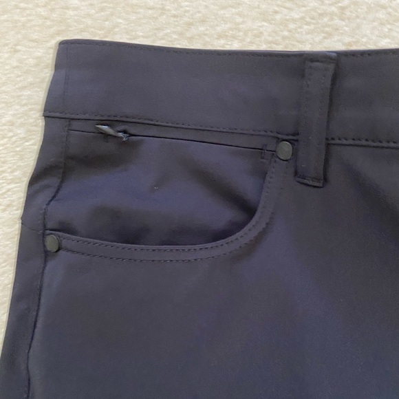 Tommy Bahama Women's Kira Cay IslandZone Golf Bermuda Shorts Size 16, Black, - Picture 8 of 9